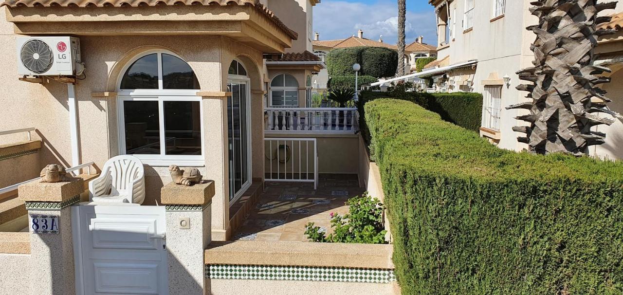 Ferienwohnung Torrevieja Esterno foto