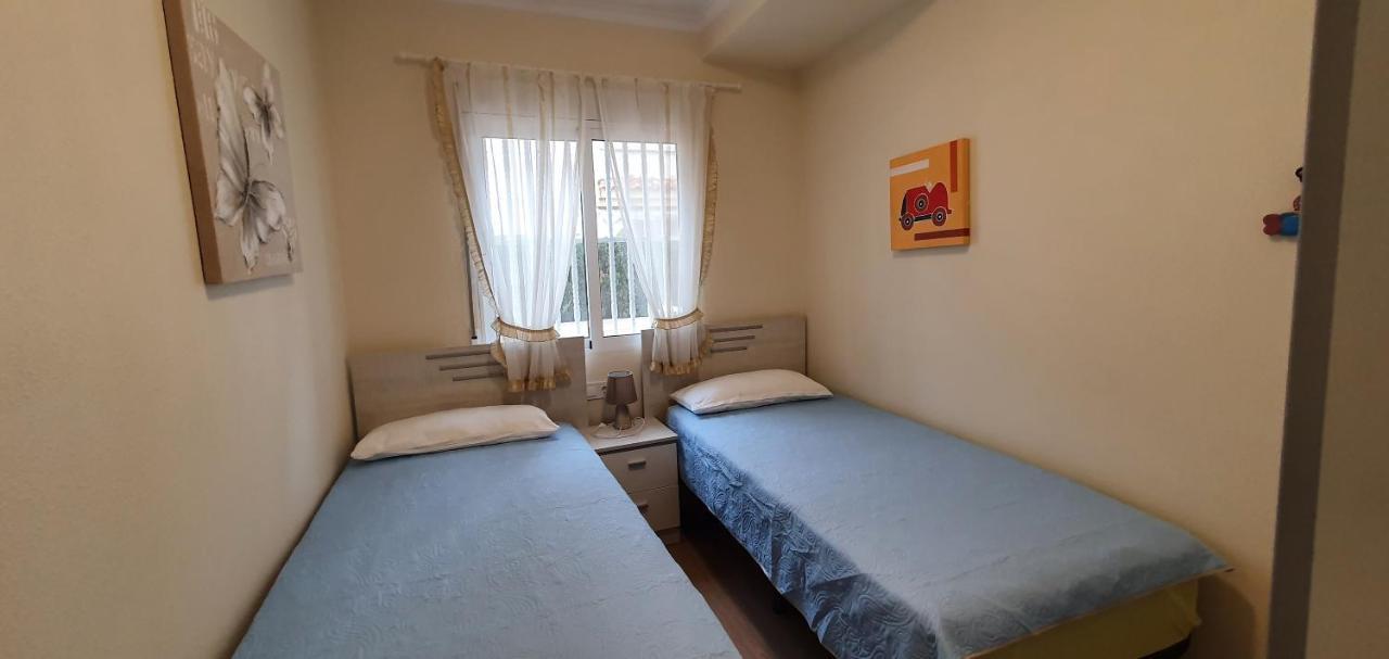 Ferienwohnung Torrevieja Esterno foto